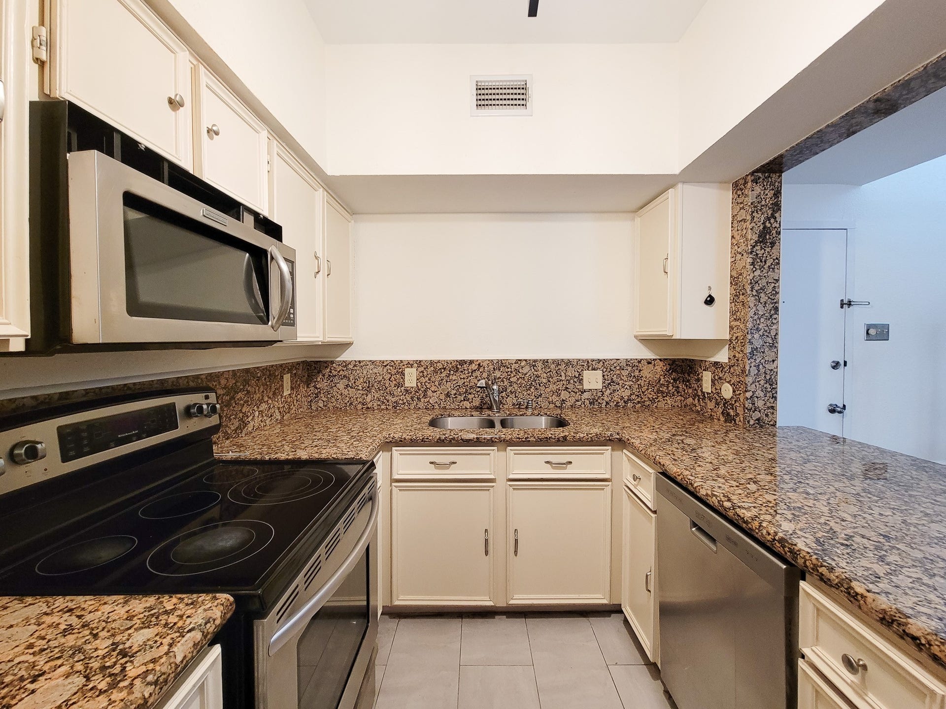 10811 Richmond Avenue, #47, Houston, TX 77042 10811 Richmond Avenue, #47, Houston, TX 77042