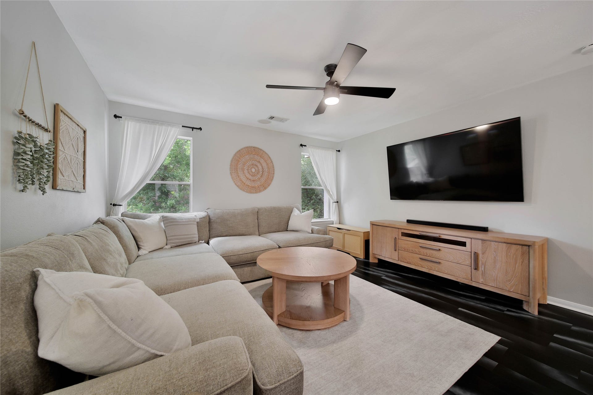 34 Wintergreen Trail, The Woodlands, TX 77382 34 Wintergreen Trail, The Woodlands, TX 77382