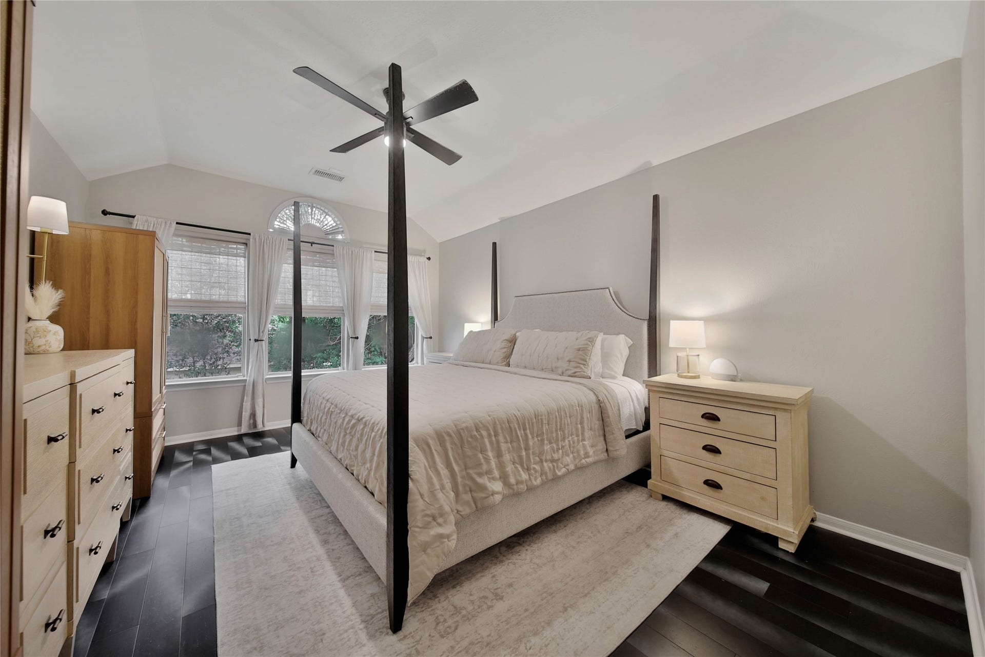 34 Wintergreen Trail, The Woodlands, TX 77382 34 Wintergreen Trail, The Woodlands, TX 77382