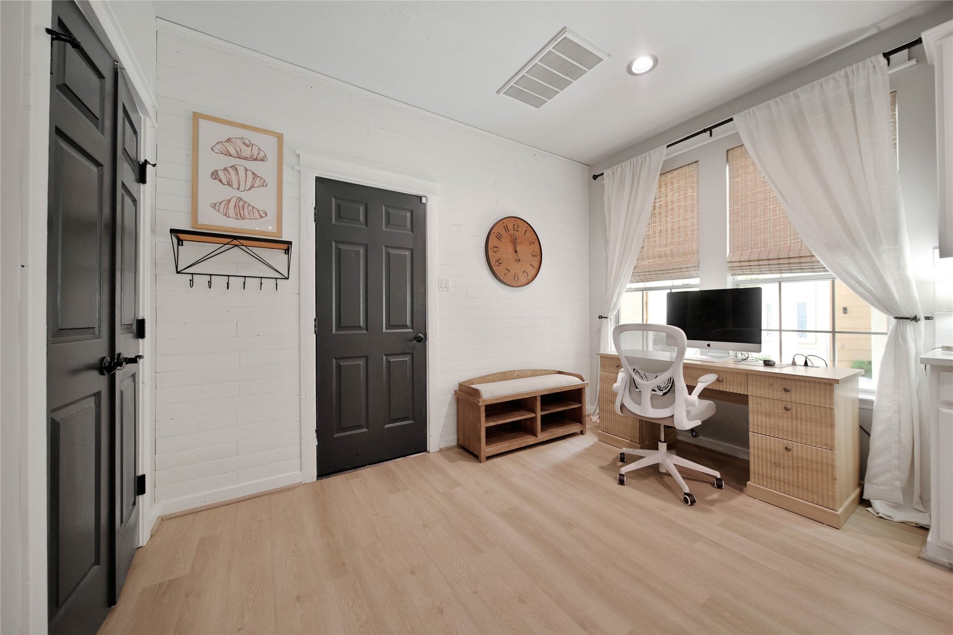 34 Wintergreen Trail, The Woodlands, TX 77382 34 Wintergreen Trail, The Woodlands, TX 77382