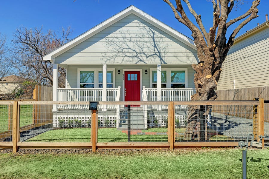 Property photo for 919 E 37th Street, Houston, TX