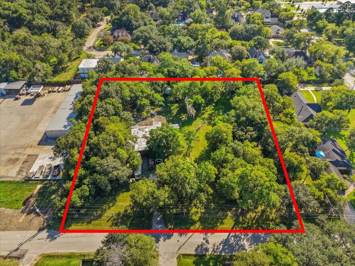 1304 Deepwood Drive, Friendswood, TX 77546 1304 Deepwood Drive, Friendswood, TX 77546