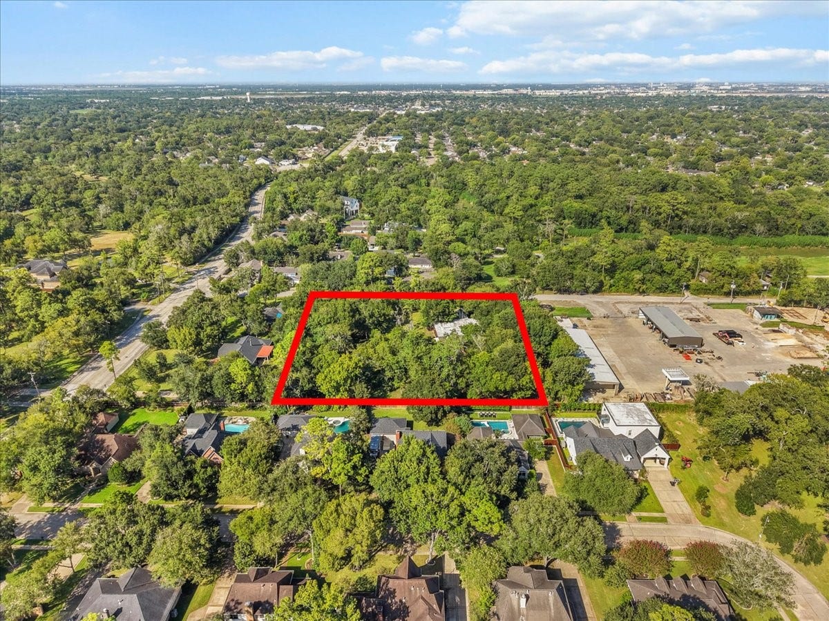 1304 Deepwood Drive, Friendswood, TX 77546 1304 Deepwood Drive, Friendswood, TX 77546