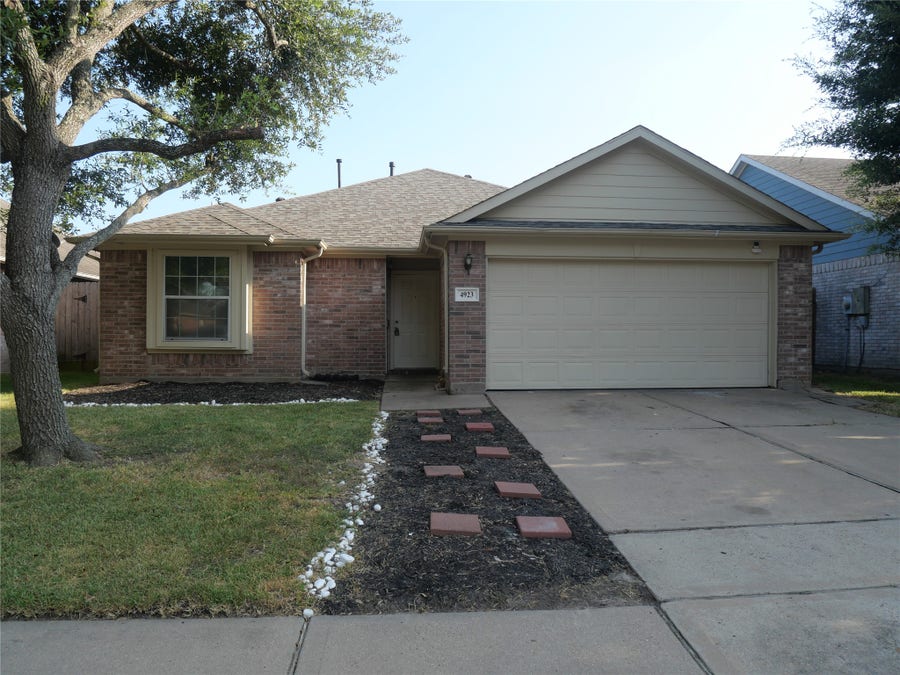 Property photo for 4923 Callery Creek Drive, Houston, TX