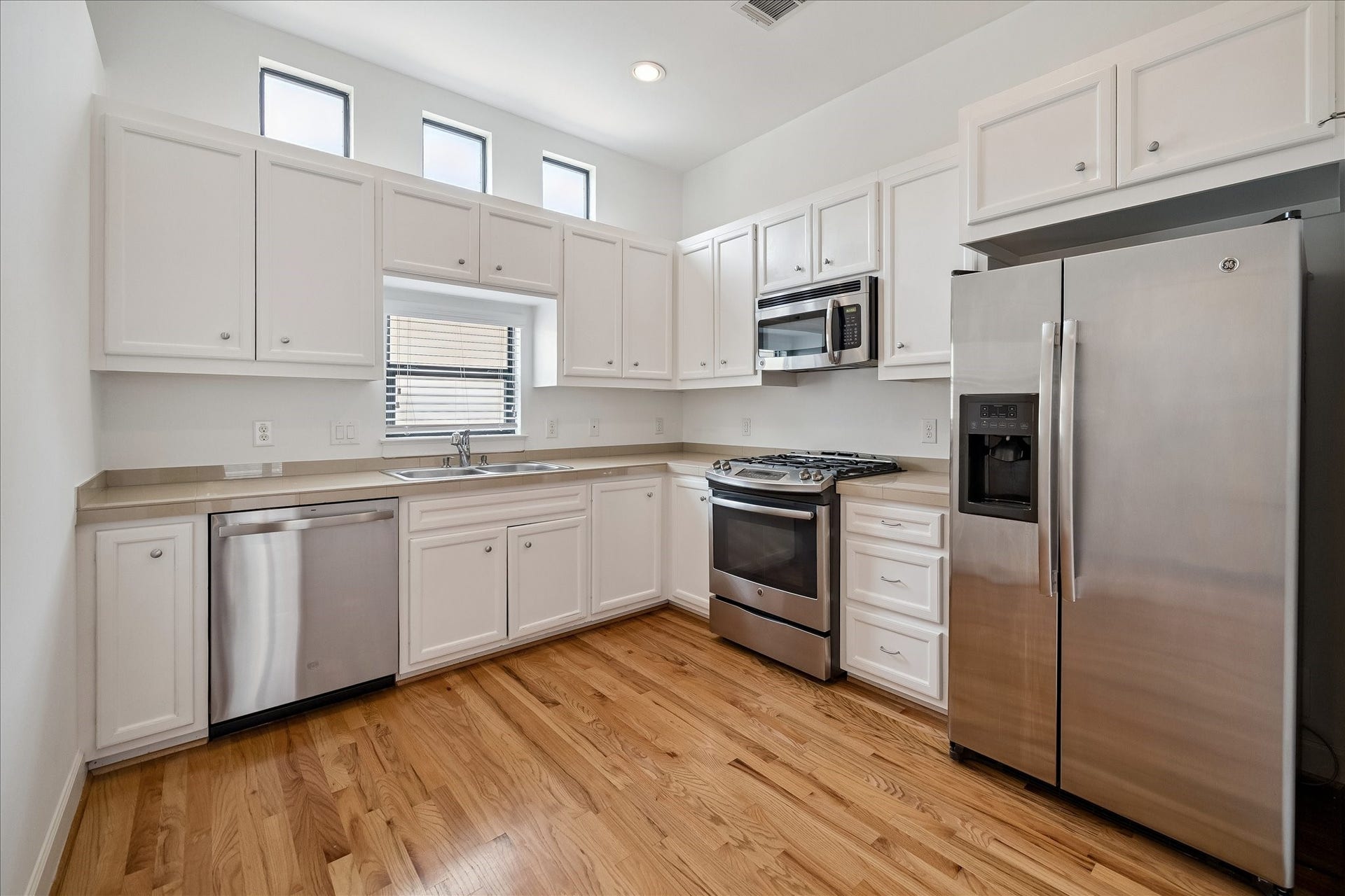 648 Westcross Street, #303, Houston, TX 77018 648 Westcross Street, #303, Houston, TX 77018