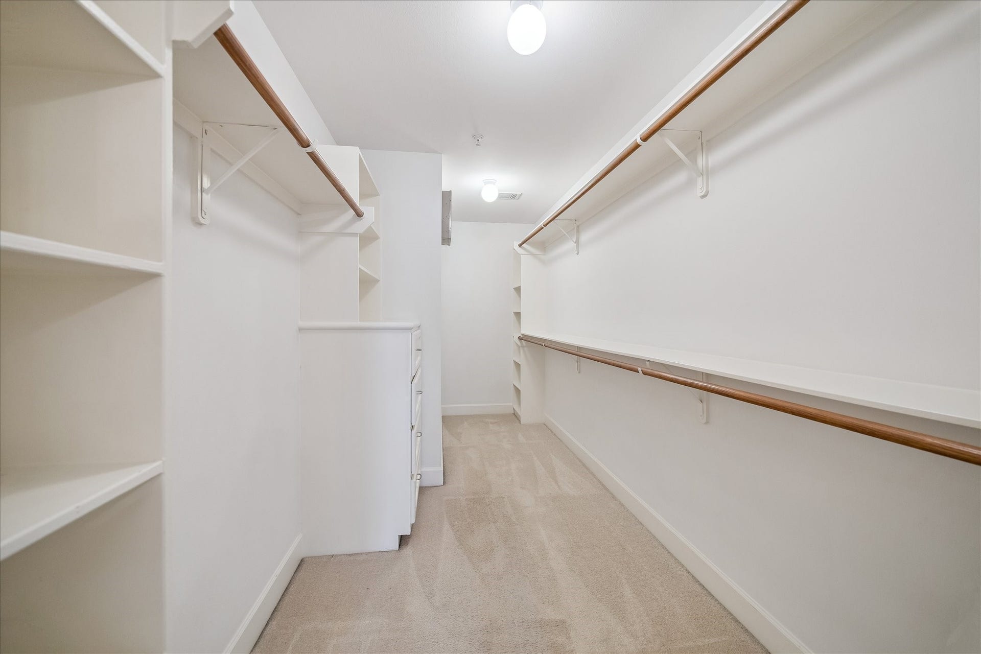 648 Westcross Street, #303, Houston, TX 77018 648 Westcross Street, #303, Houston, TX 77018
