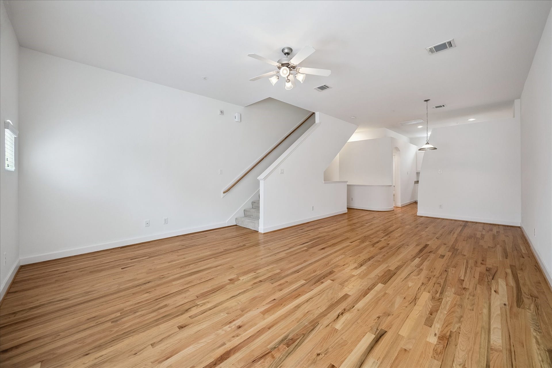 648 Westcross Street, #303, Houston, TX 77018 648 Westcross Street, #303, Houston, TX 77018