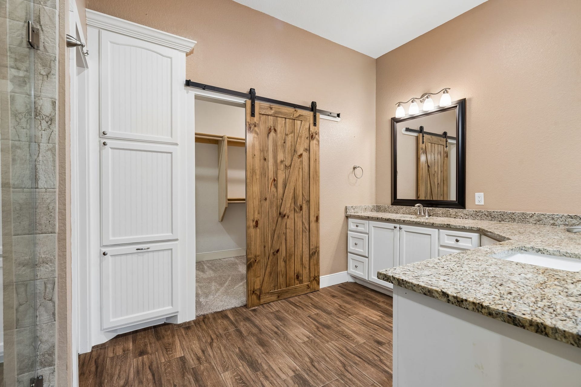 12225 High Fire Road, Montgomery, TX 77356 Very large vanity with 2 sinks