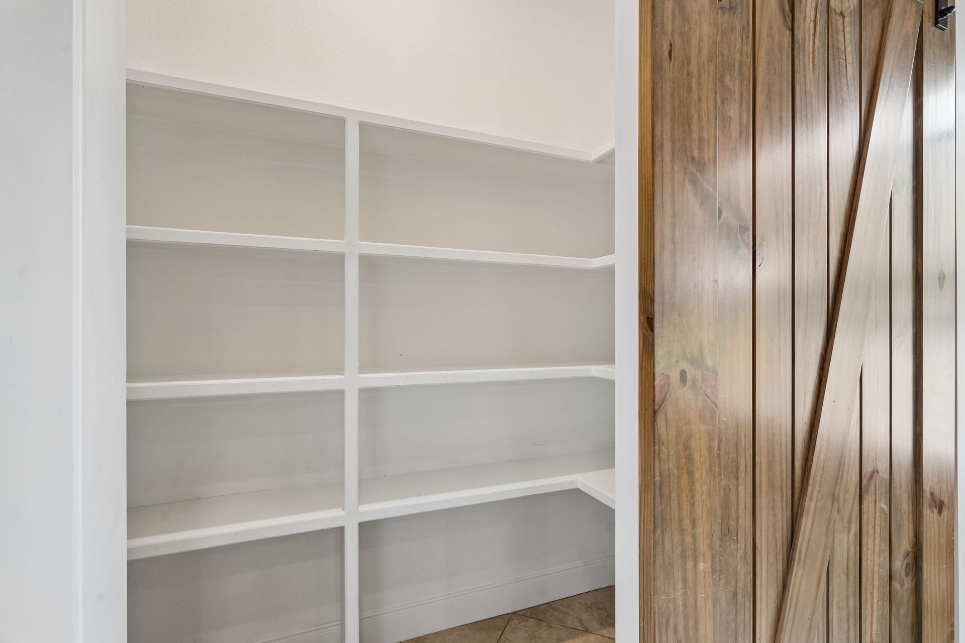 12225 High Fire Road, Montgomery, TX 77356 Huge Pantry