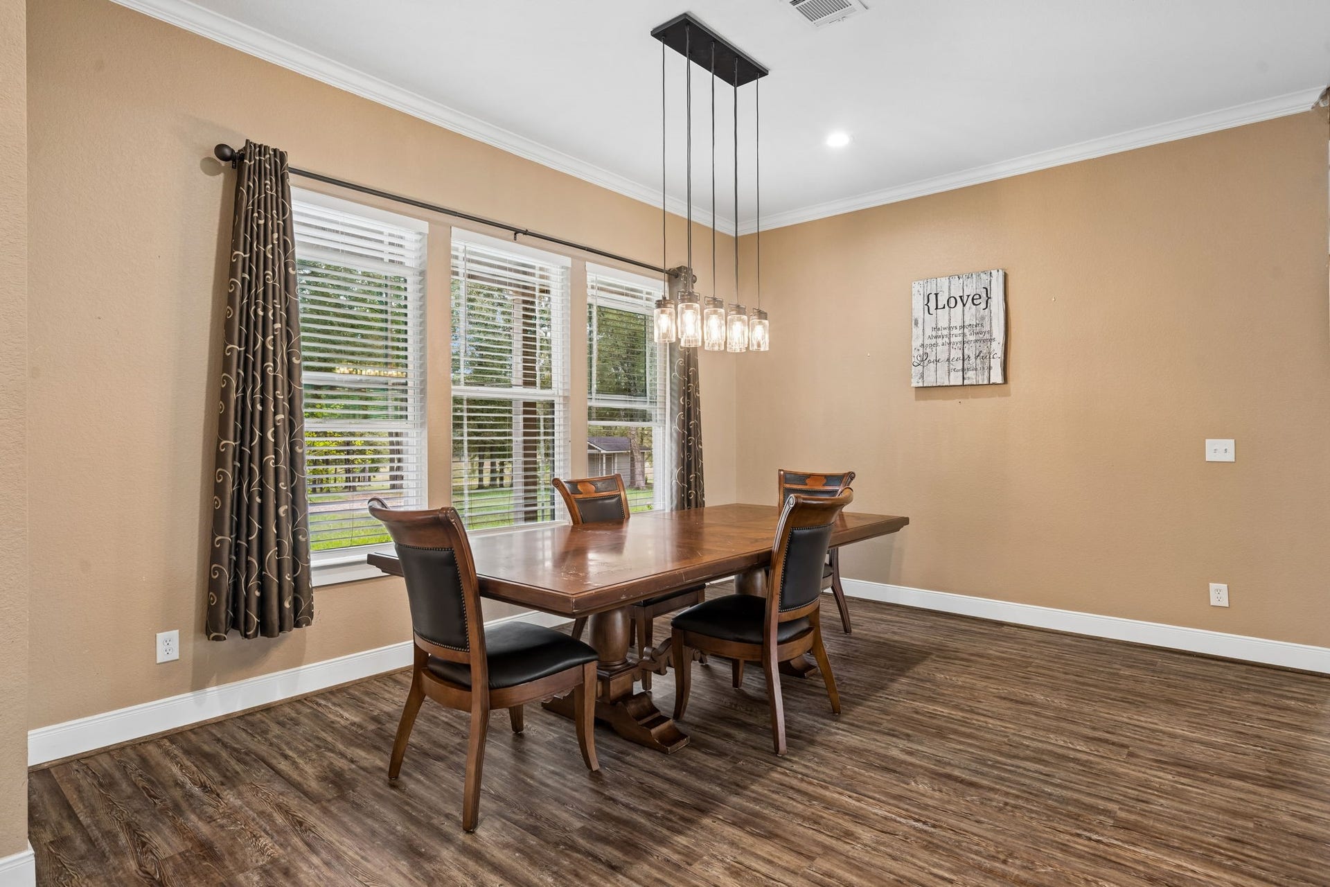 12225 High Fire Road, Montgomery, TX 77356 Formal Dining