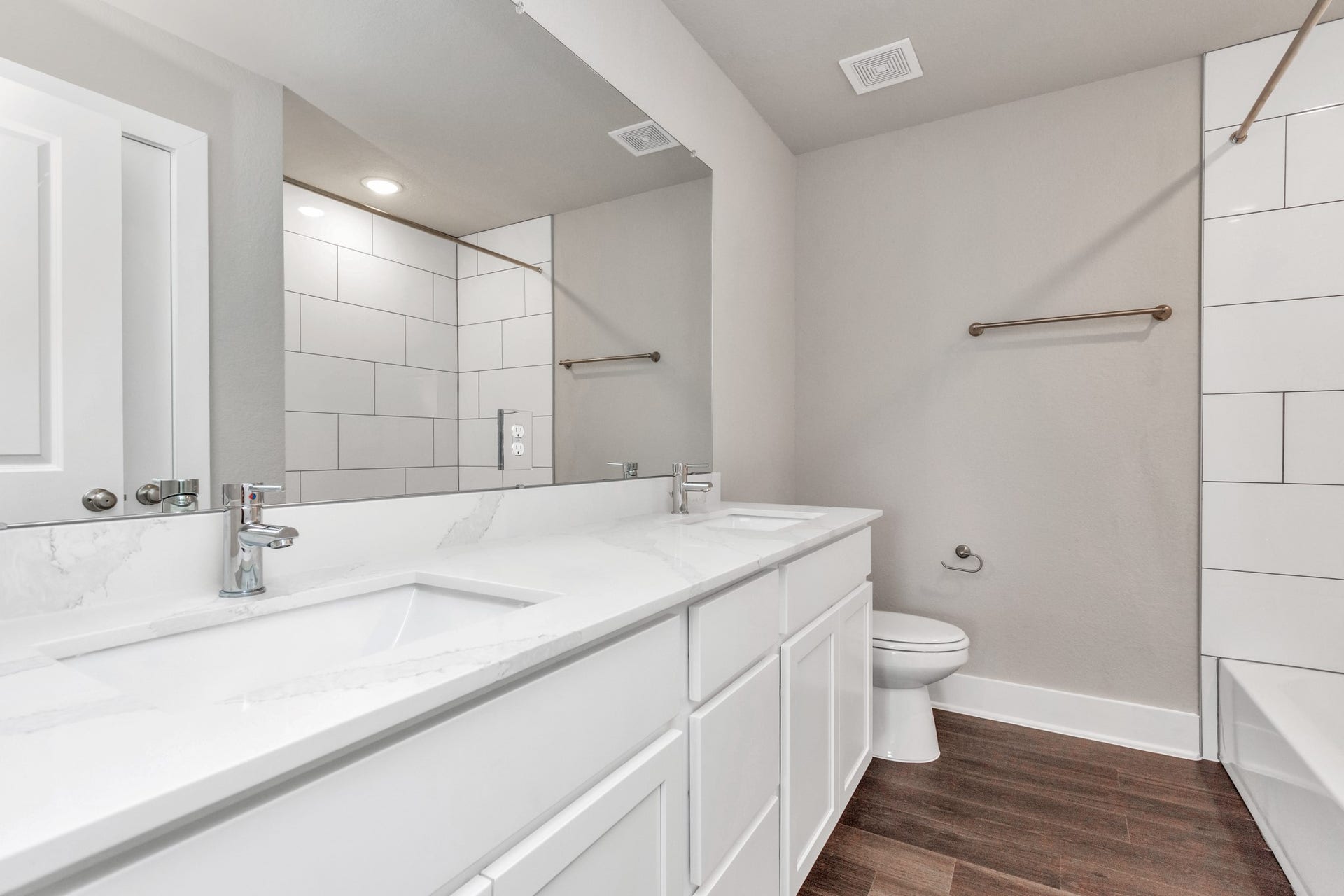 1233 Scarlet Creek Drive, Rosharon, TX 77583 1233 Scarlet Creek Drive, Rosharon, TX 77583