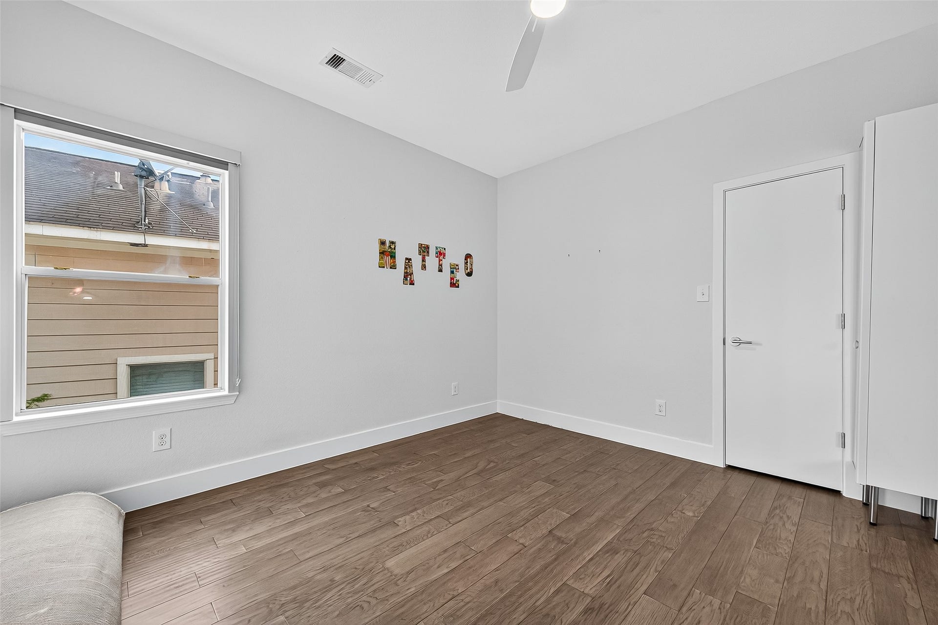 10021 Hillside Bayou Drive, Houston, TX 77080 10021 Hillside Bayou Drive, Houston, TX 77080