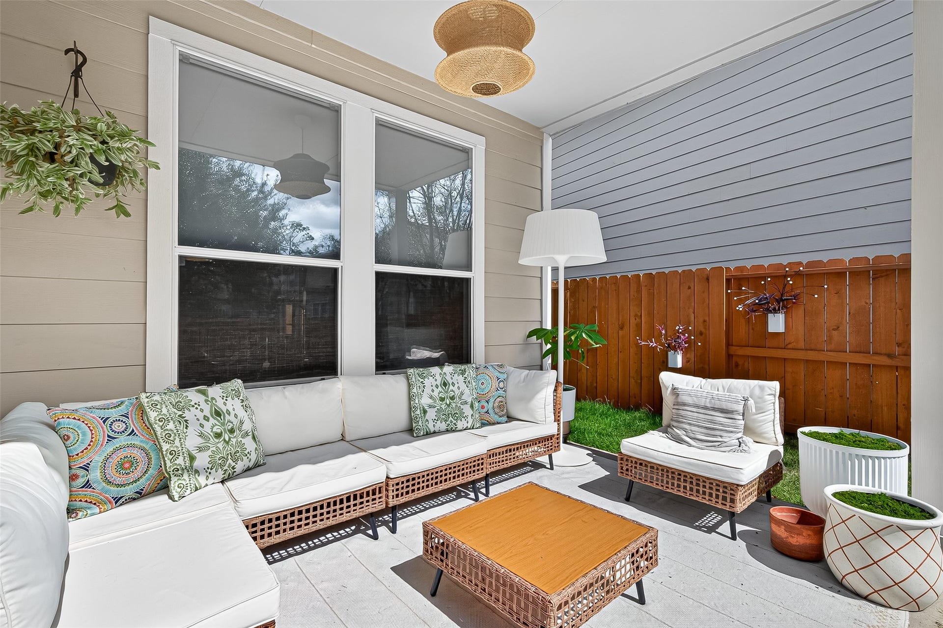 10021 Hillside Bayou Drive, Houston, TX 77080 10021 Hillside Bayou Drive, Houston, TX 77080