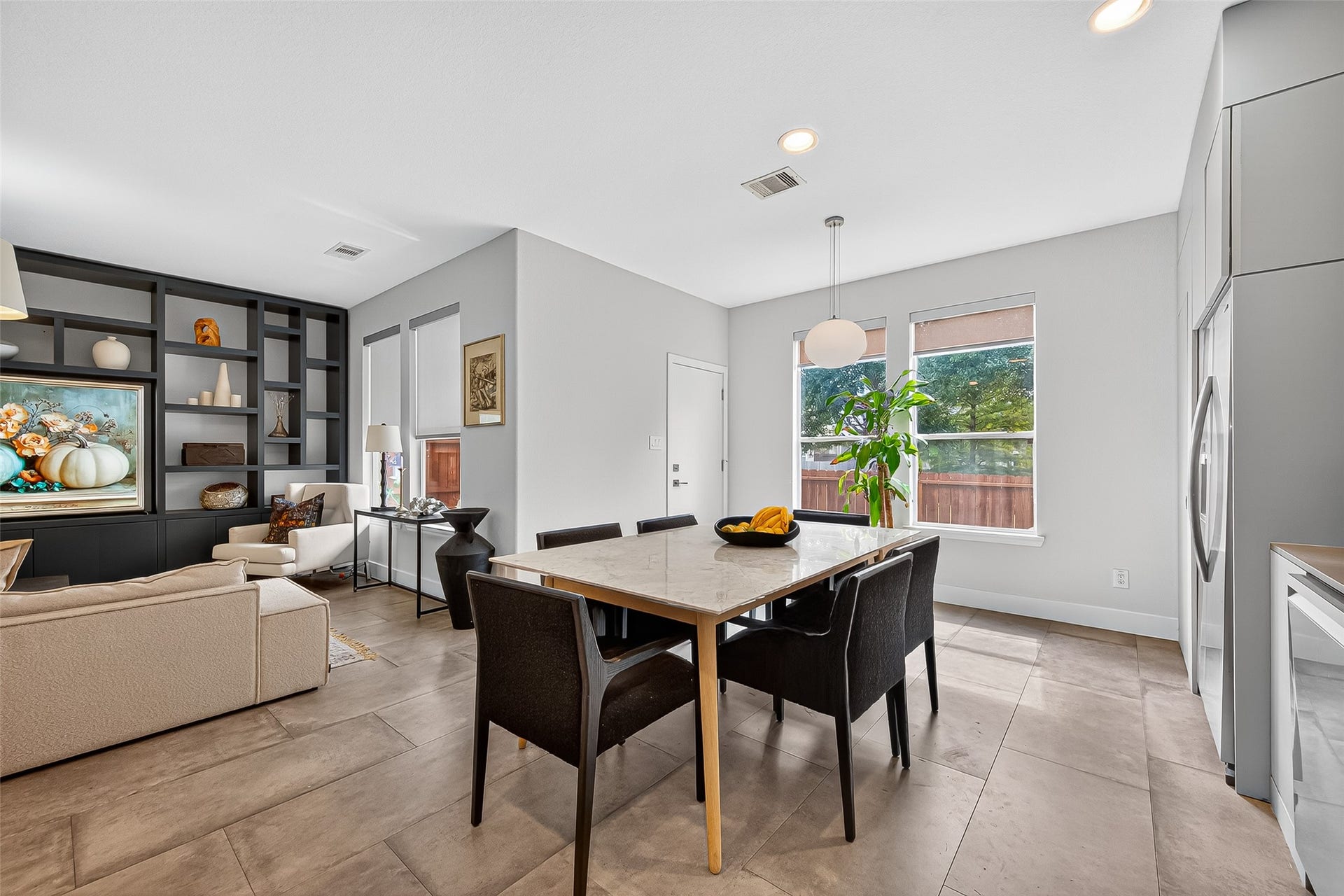 10021 Hillside Bayou Drive, Houston, TX 77080 10021 Hillside Bayou Drive, Houston, TX 77080