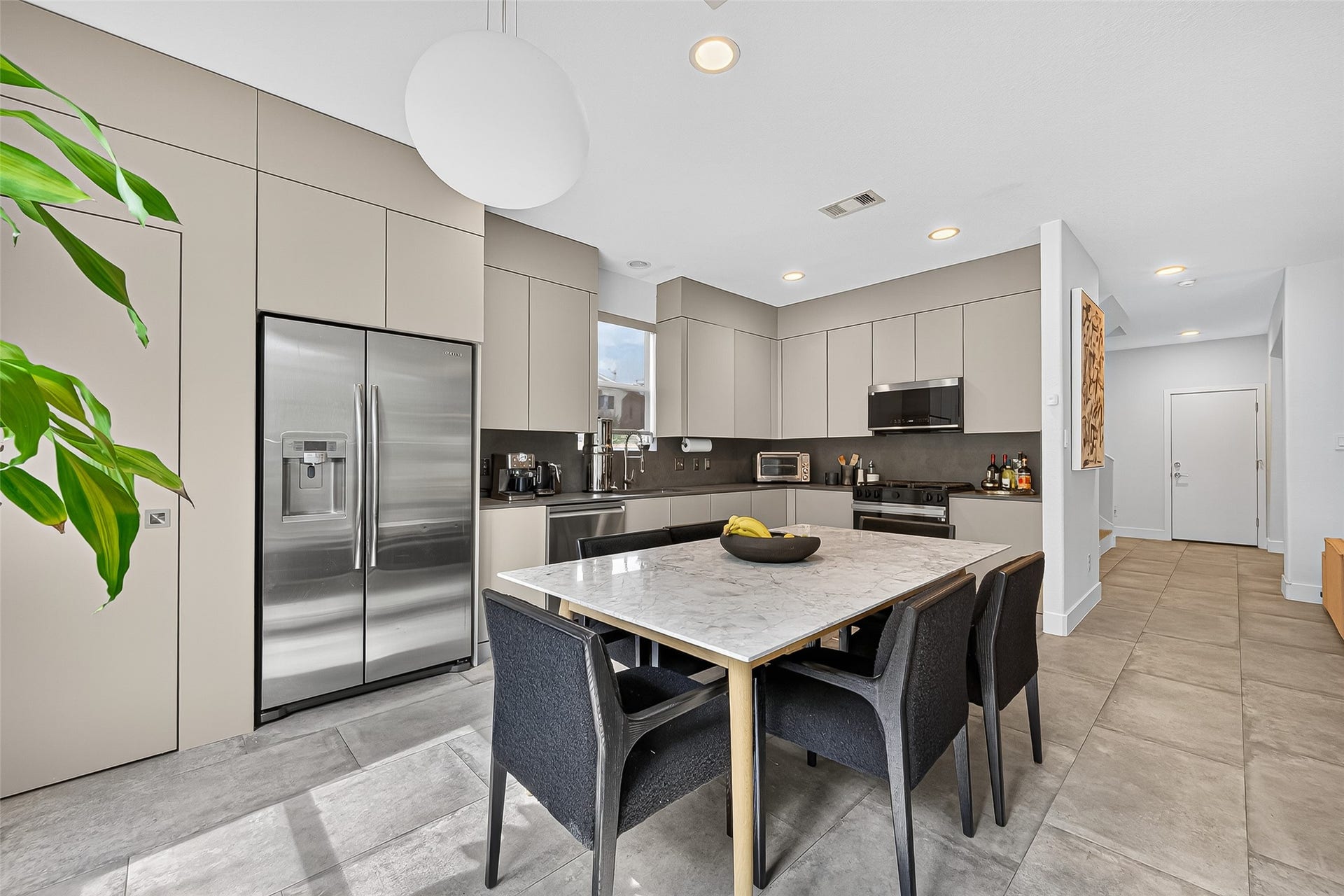 10021 Hillside Bayou Drive, Houston, TX 77080 10021 Hillside Bayou Drive, Houston, TX 77080