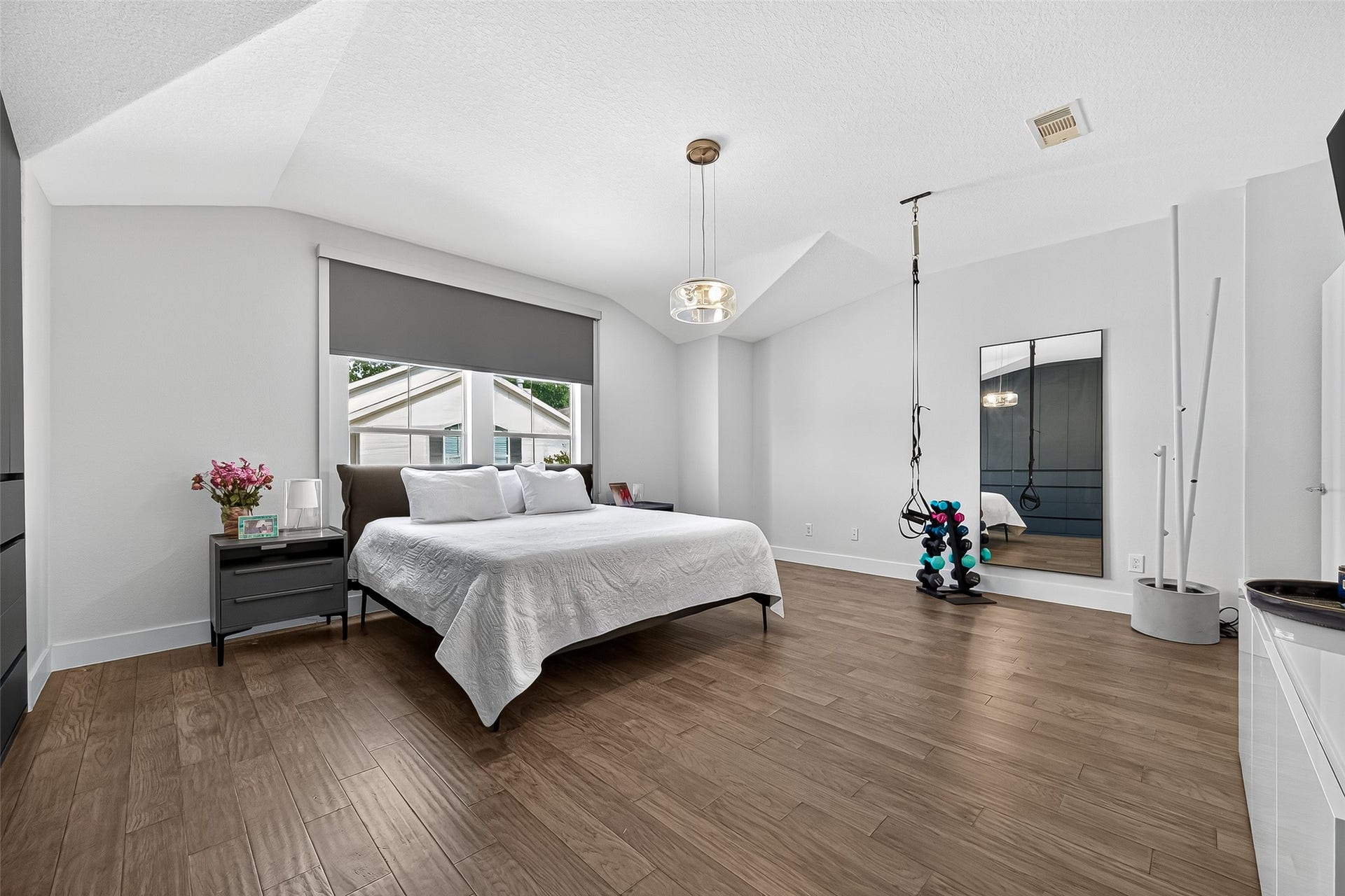 10021 Hillside Bayou Drive, Houston, TX 77080 10021 Hillside Bayou Drive, Houston, TX 77080
