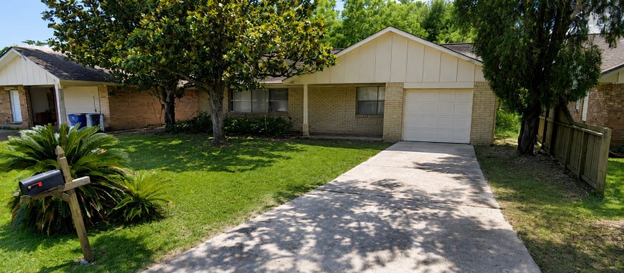 Property photo for 3005 Somerset, Texas City, TX
