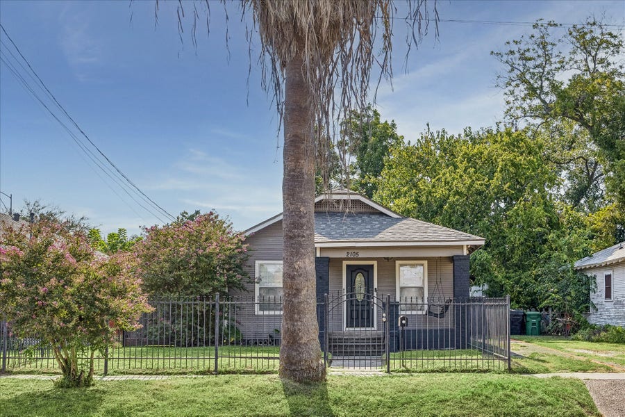 Property photo for 2105 Lawrence Street, Houston, TX