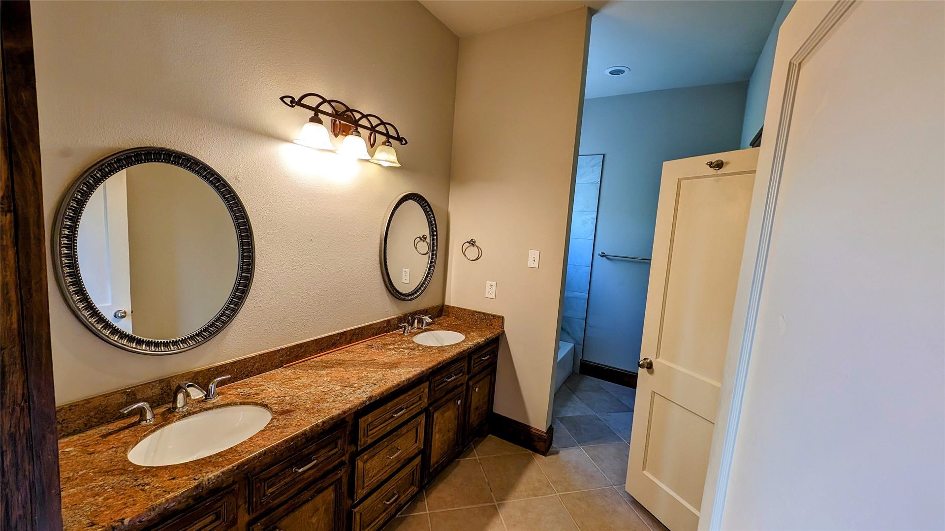 702 Paschall Street, #B, Houston, TX 77009