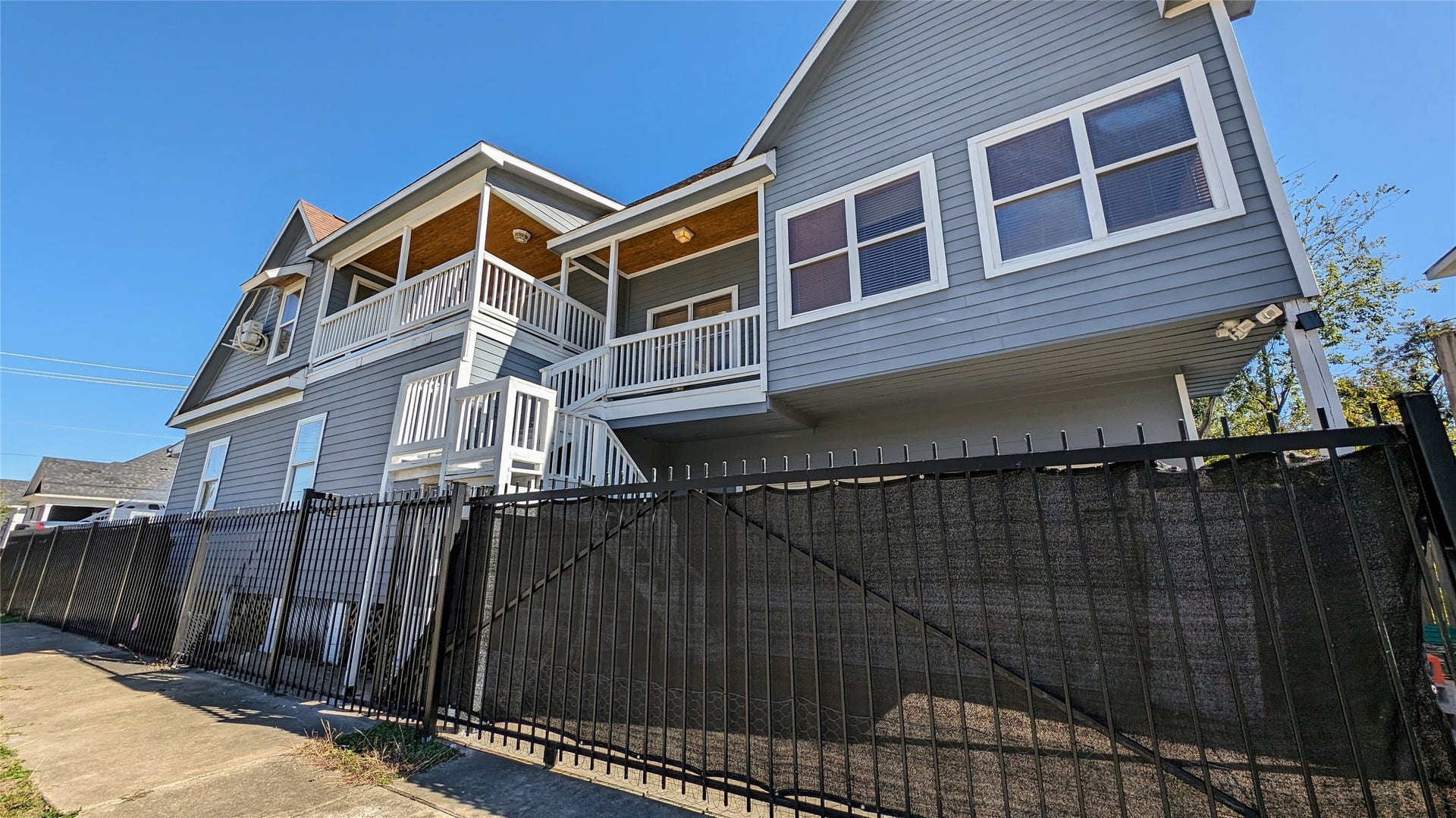 702 Paschall Street, #B, Houston, TX 77009