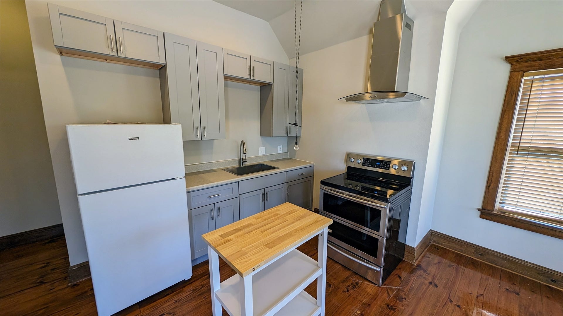 702 Paschall Street, #B, Houston, TX 77009