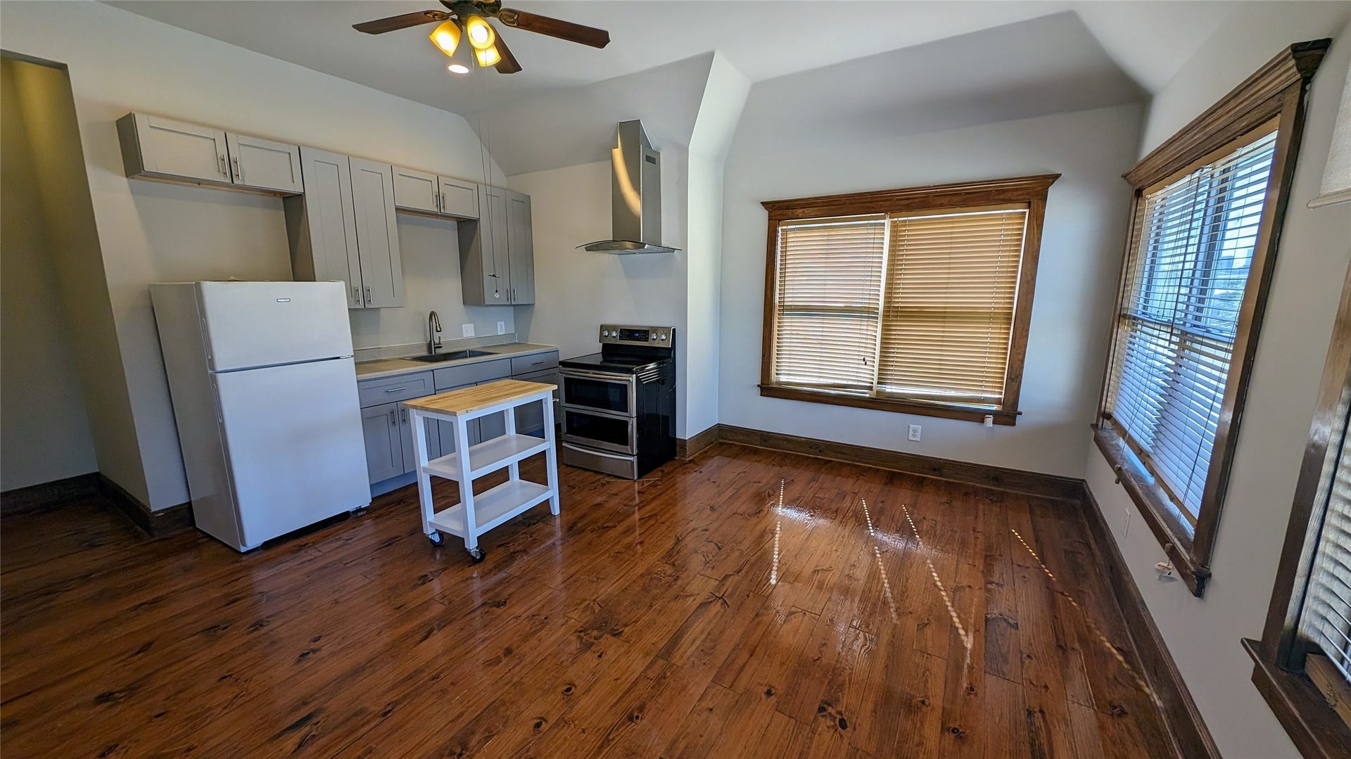702 Paschall Street, #B, Houston, TX 77009