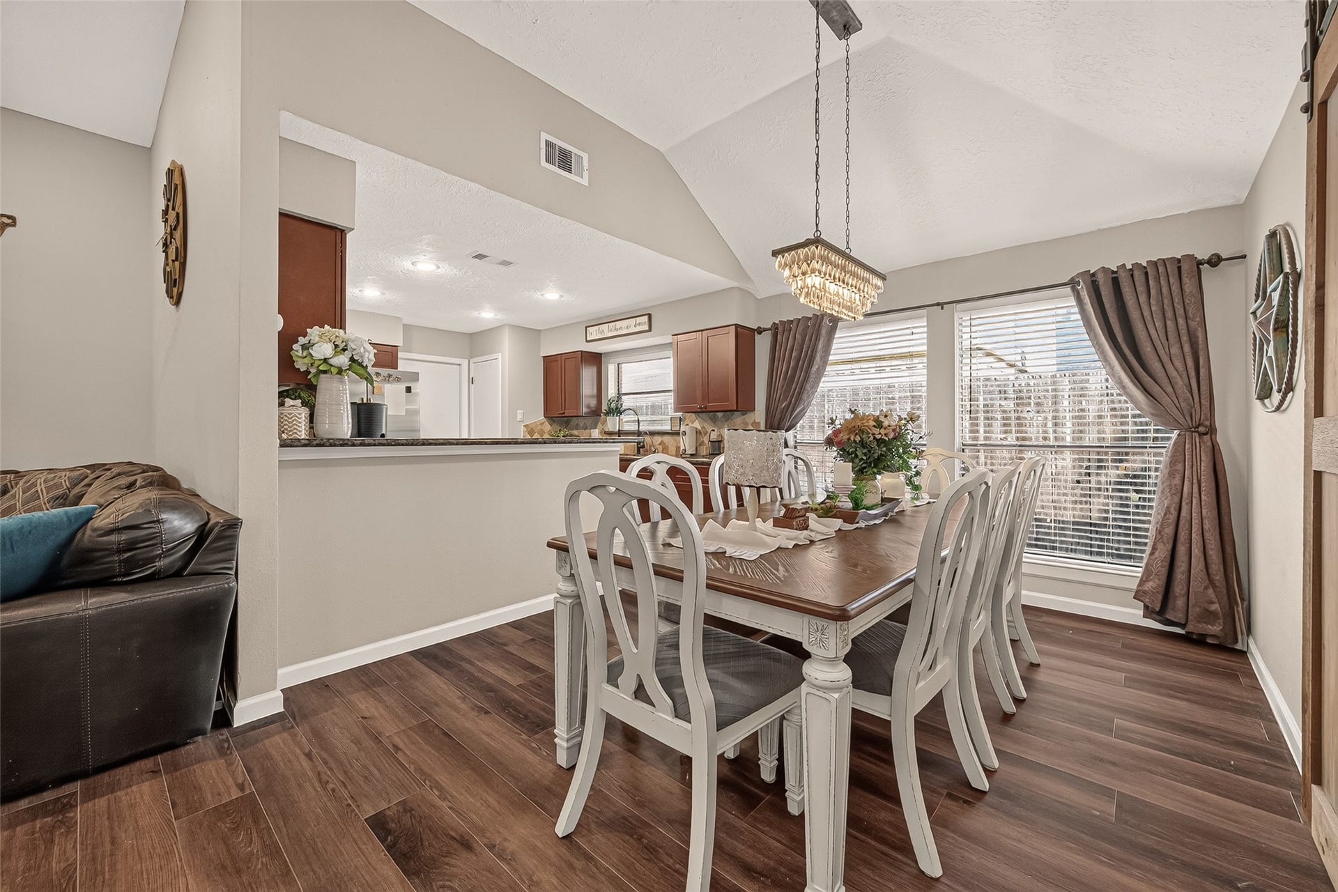 7522 Cavesson Drive, Cypress, TX 77433