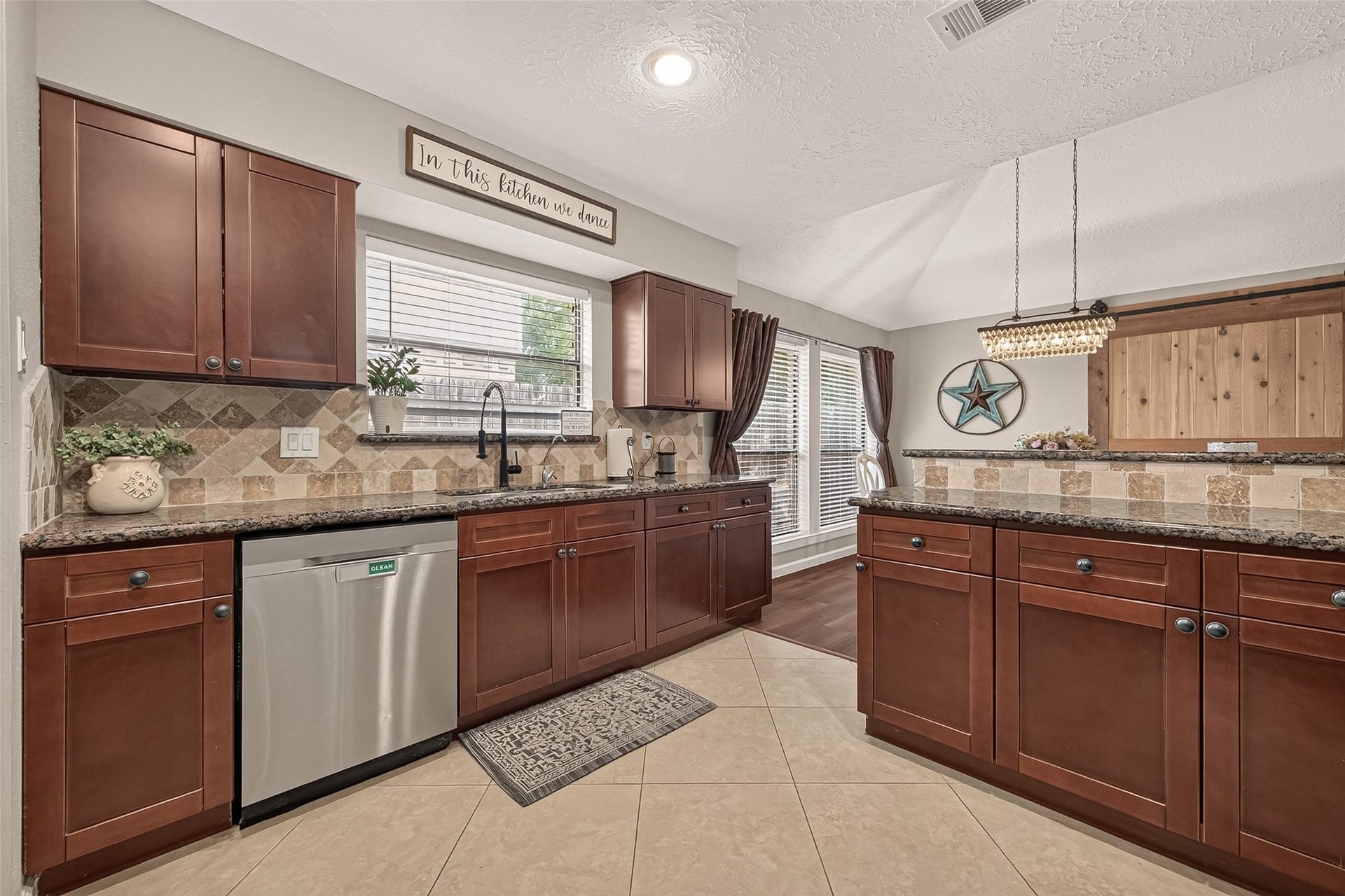 7522 Cavesson Drive, Cypress, TX 77433