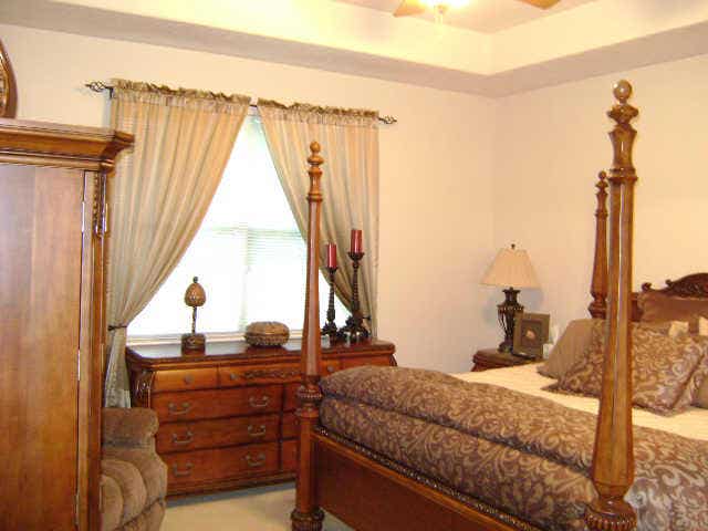 MASTER BEDROOM DOWN