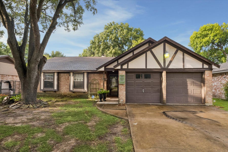 Property photo for 11102 Melba Lane, Houston, TX