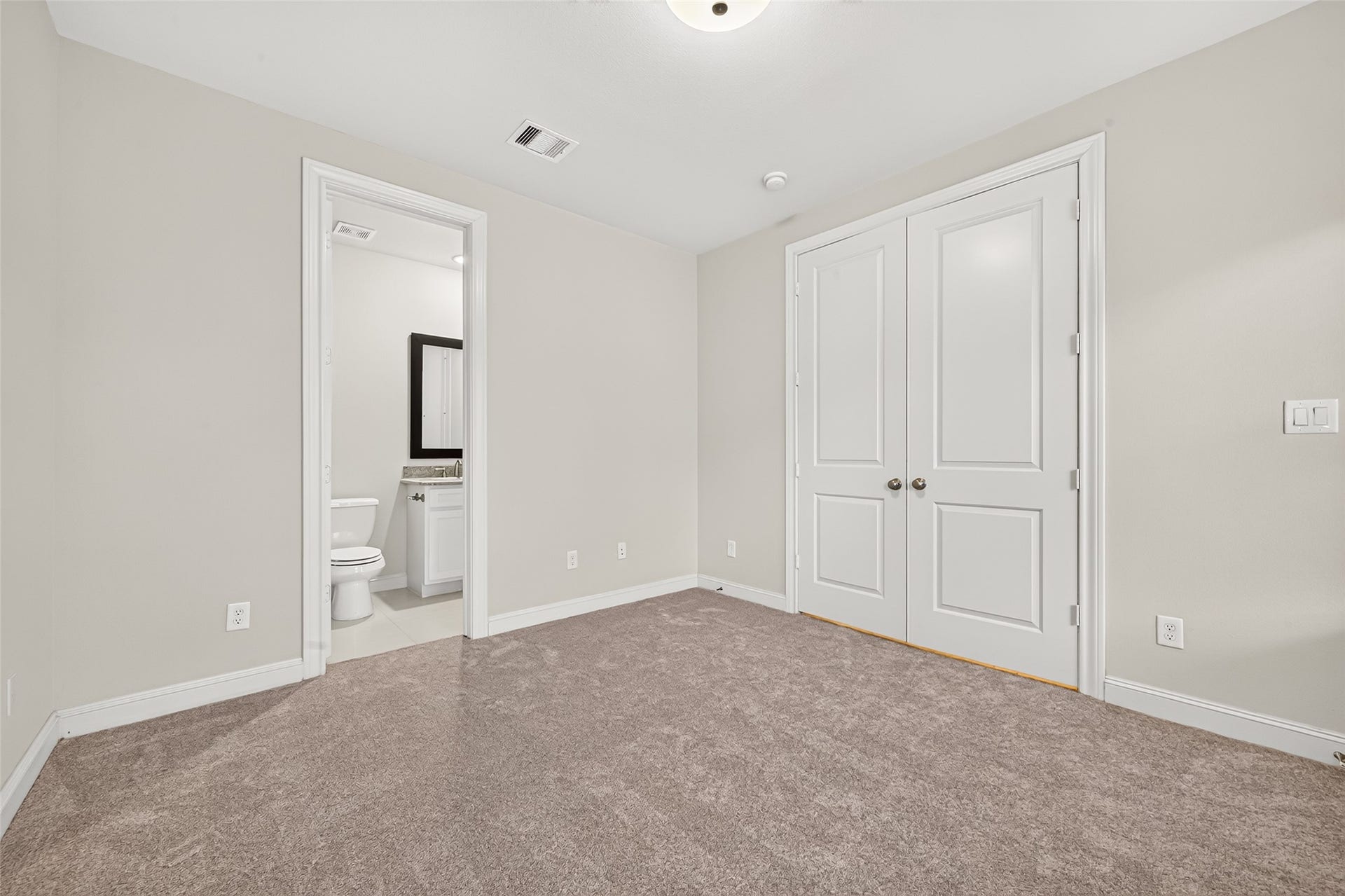 3231 Maxroy Street, #A, Houston, TX 77008 3231 Maxroy Street, #A, Houston, TX 77008