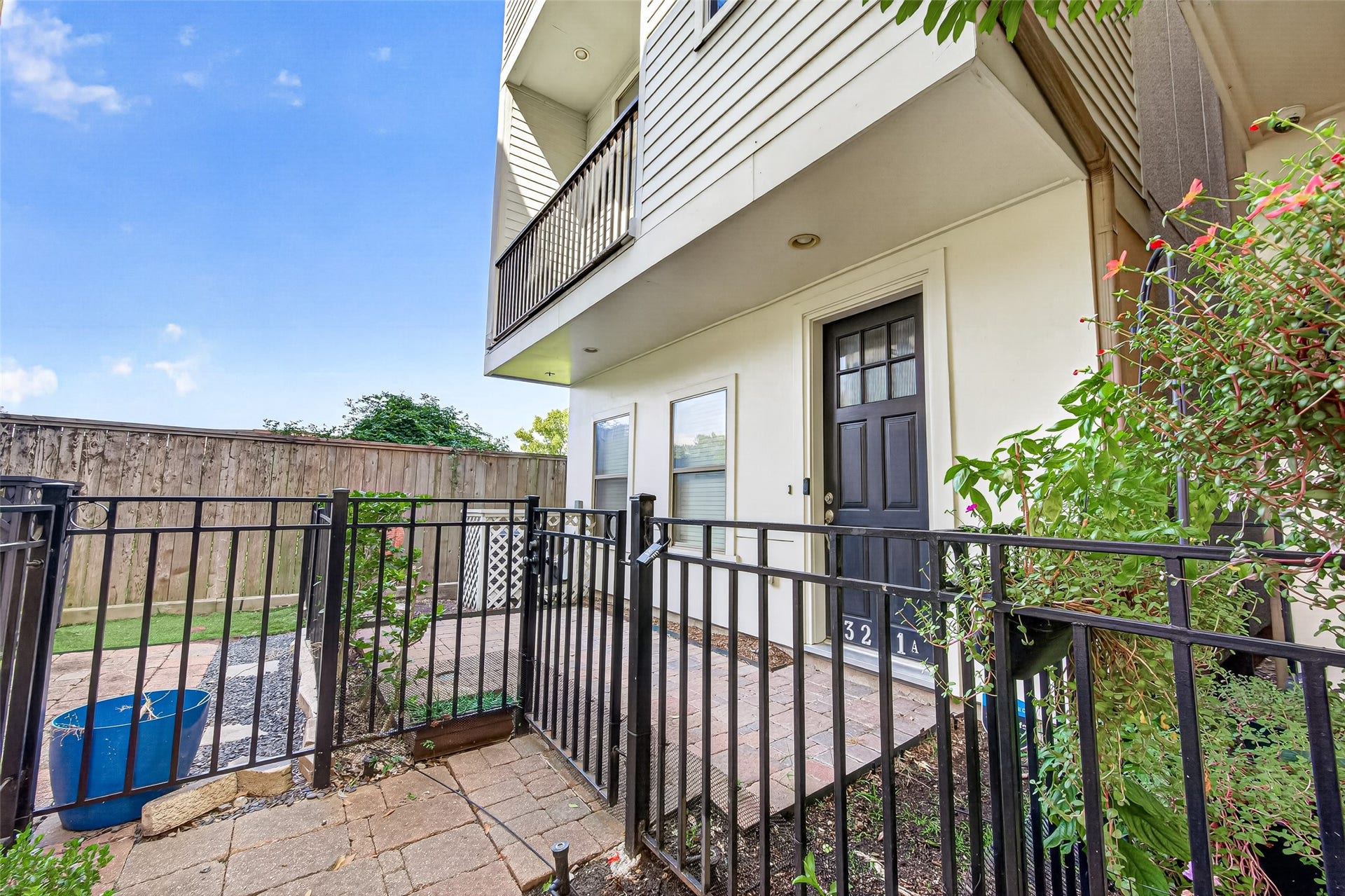 3231 Maxroy Street, #A, Houston, TX 77008 3231 Maxroy Street, #A, Houston, TX 77008