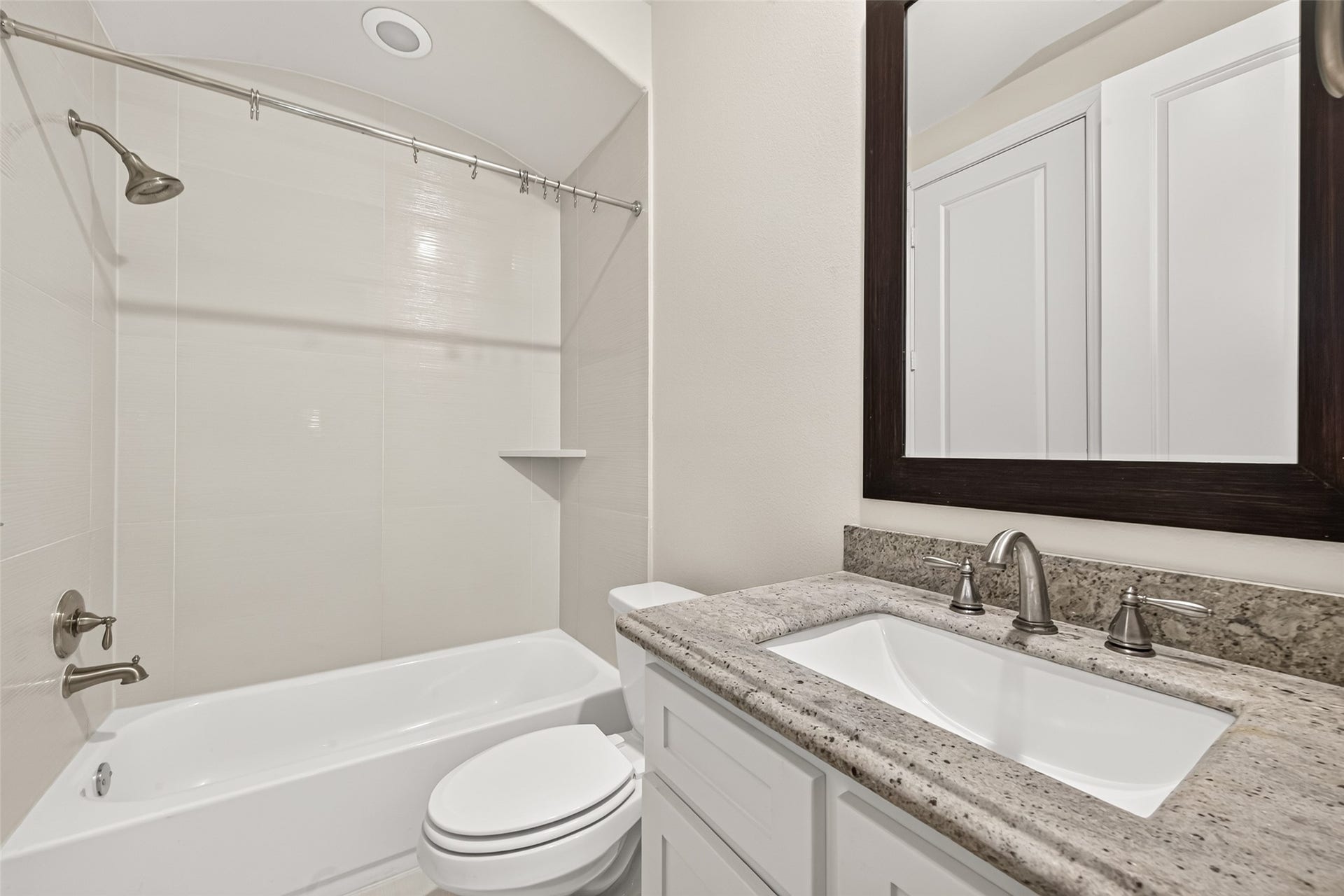3231 Maxroy Street, #A, Houston, TX 77008 3231 Maxroy Street, #A, Houston, TX 77008