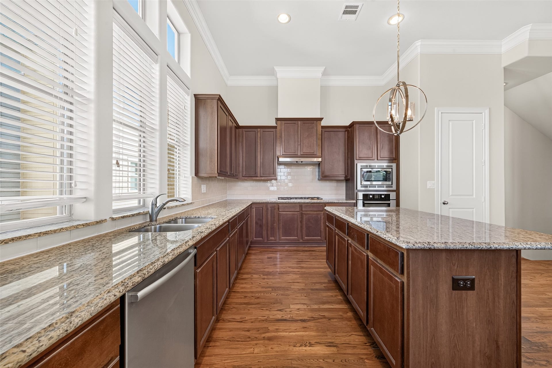 3231 Maxroy Street, #A, Houston, TX 77008 3231 Maxroy Street, #A, Houston, TX 77008