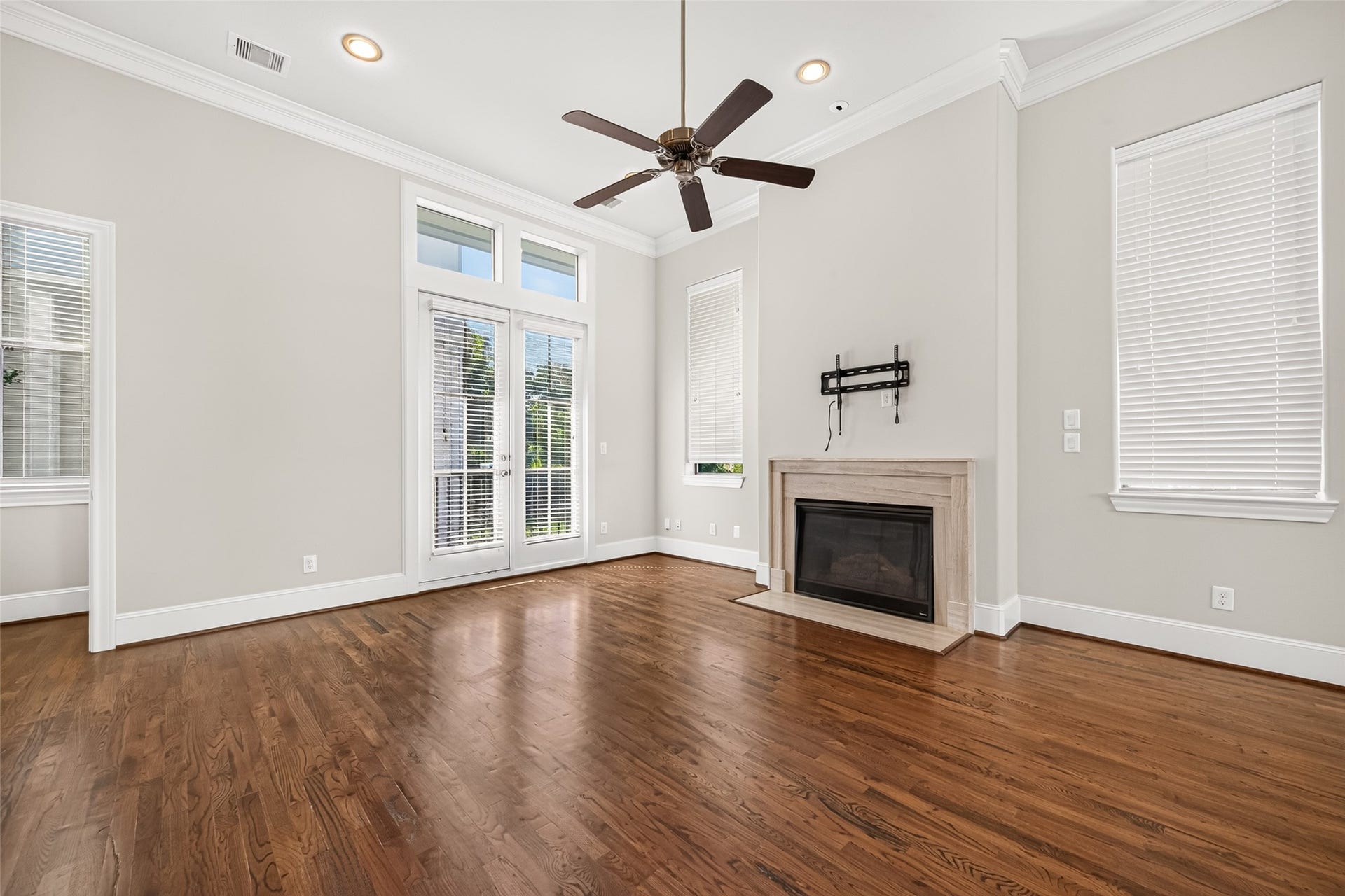 3231 Maxroy Street, #A, Houston, TX 77008 3231 Maxroy Street, #A, Houston, TX 77008