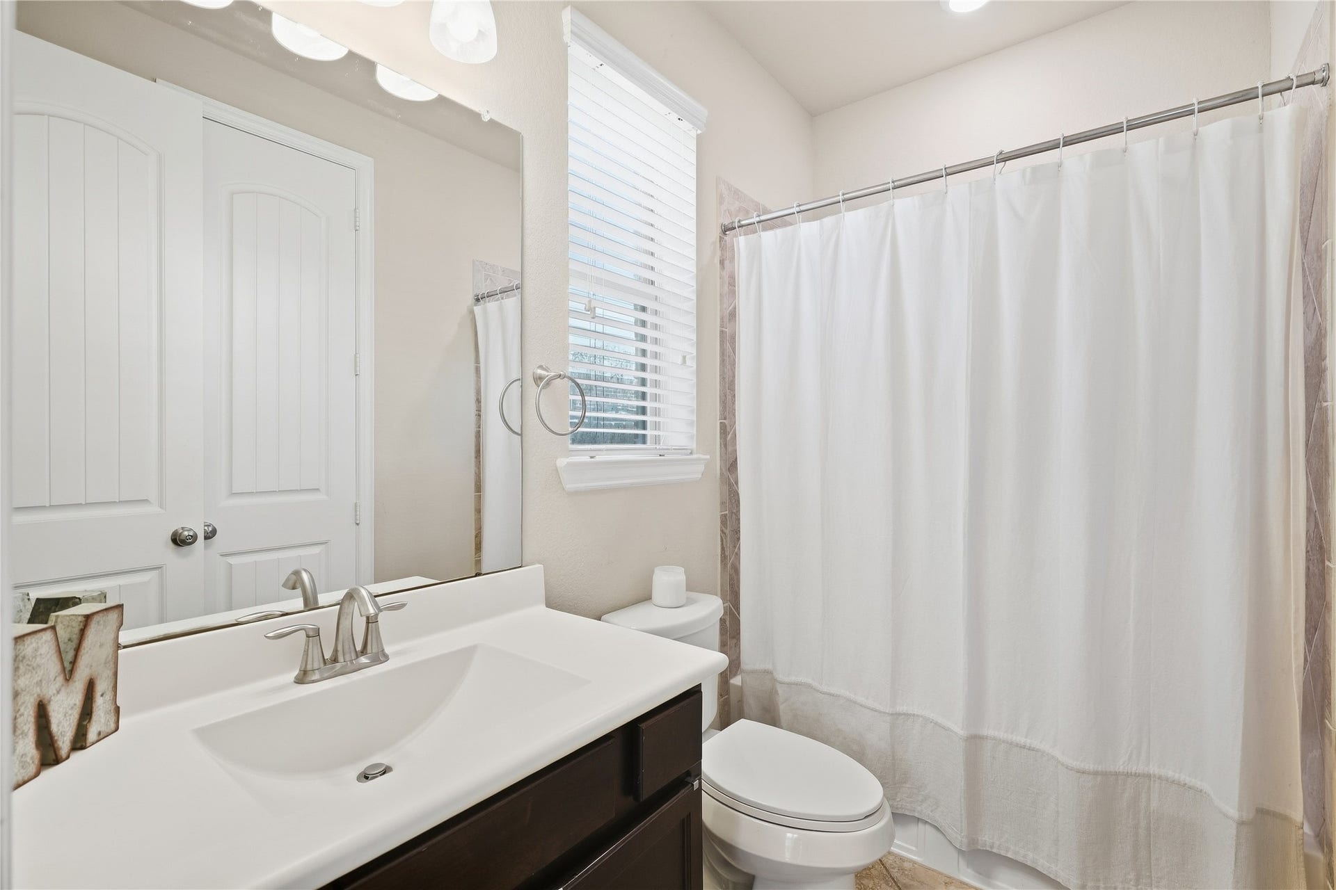 406 Stockport Drive, League City, TX 77573 406 Stockport Drive, League City, TX 77573