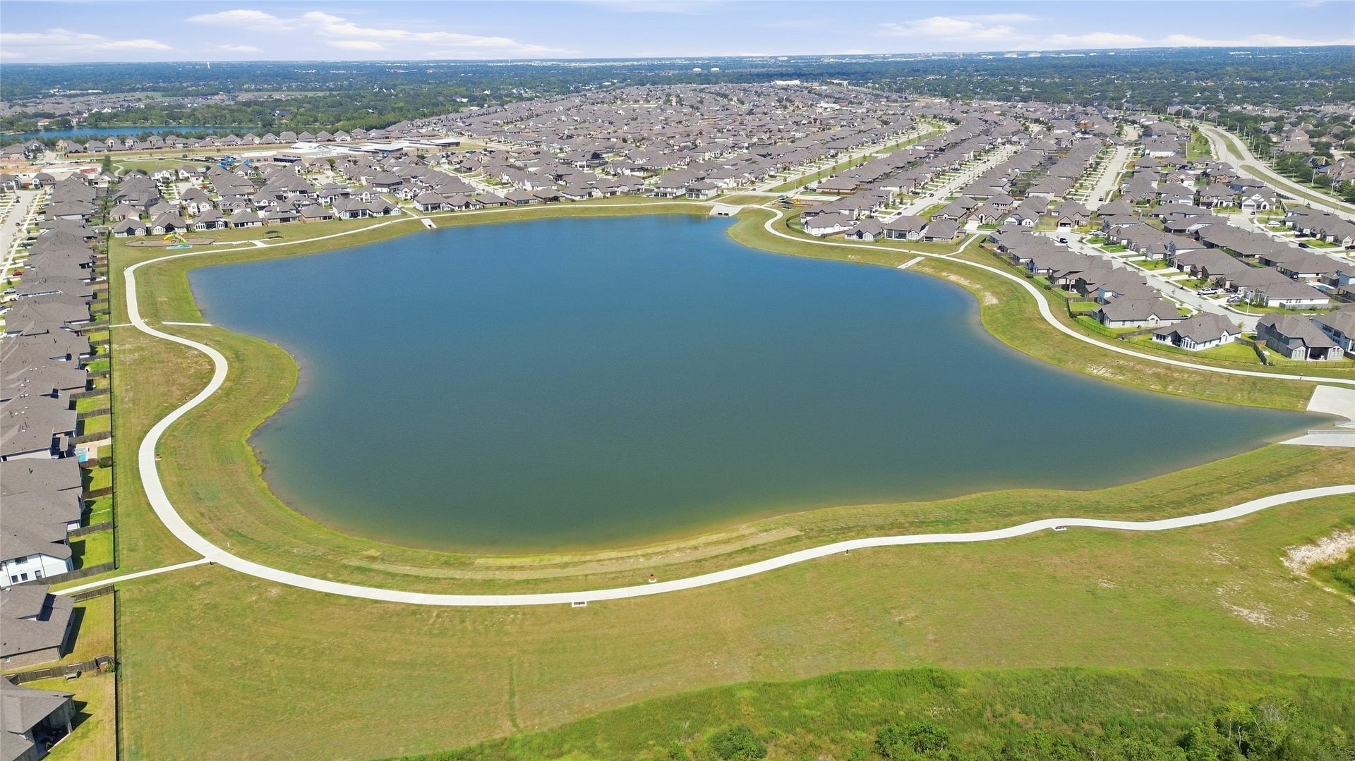 406 Stockport Drive, League City, TX 77573 Community Lake