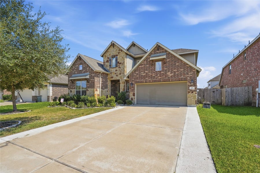 Property photo for 406 Stockport Drive, League City, TX
