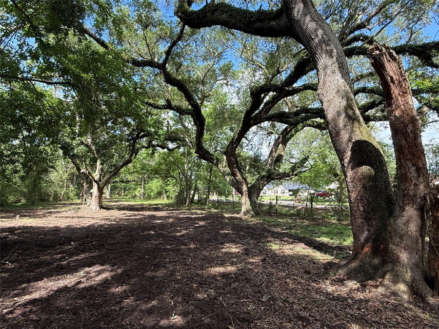 Property photo for 6833 Bryan Road, Jones Creek, TX