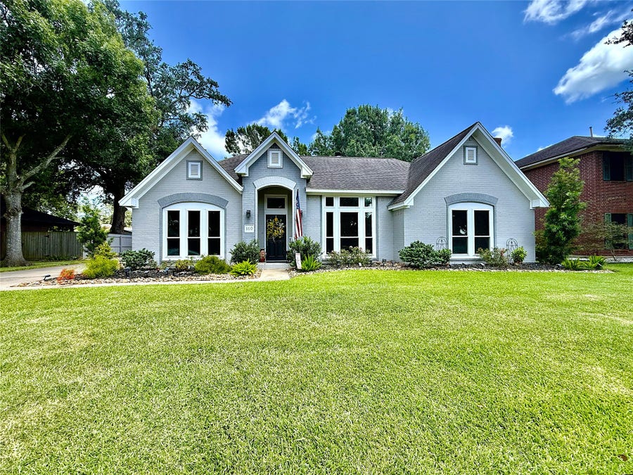 Property photo for 110 Portulaca Street, Lake Jackson, TX