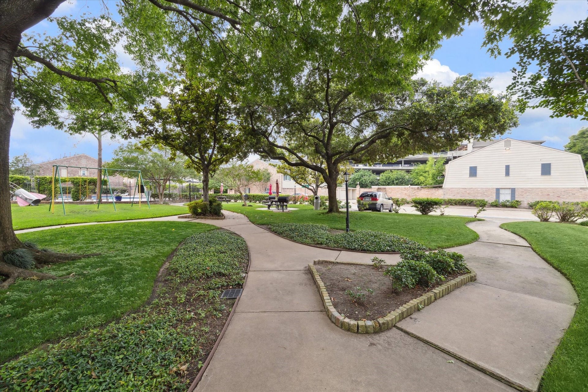 6468 Burgoyne Road, #51, Houston, TX 77057 6468 Burgoyne Road, #51, Houston, TX 77057
