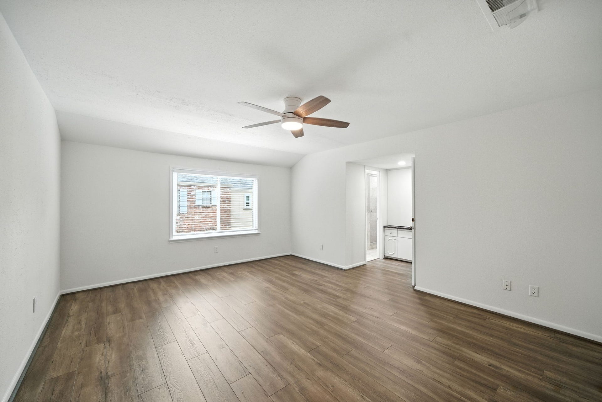 6468 Burgoyne Road, #51, Houston, TX 77057 6468 Burgoyne Road, #51, Houston, TX 77057
