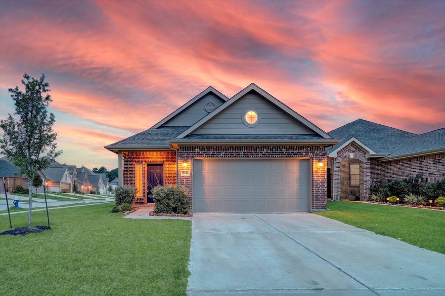 Property photo for 10434 Rochester Hills Lane, Tomball, TX
