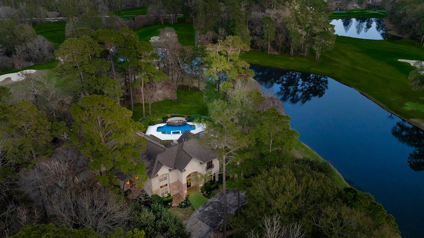 32 Palmer Woods Drive, The Woodlands, TX 77381 32 Palmer Woods Drive, The Woodlands, TX 77381
