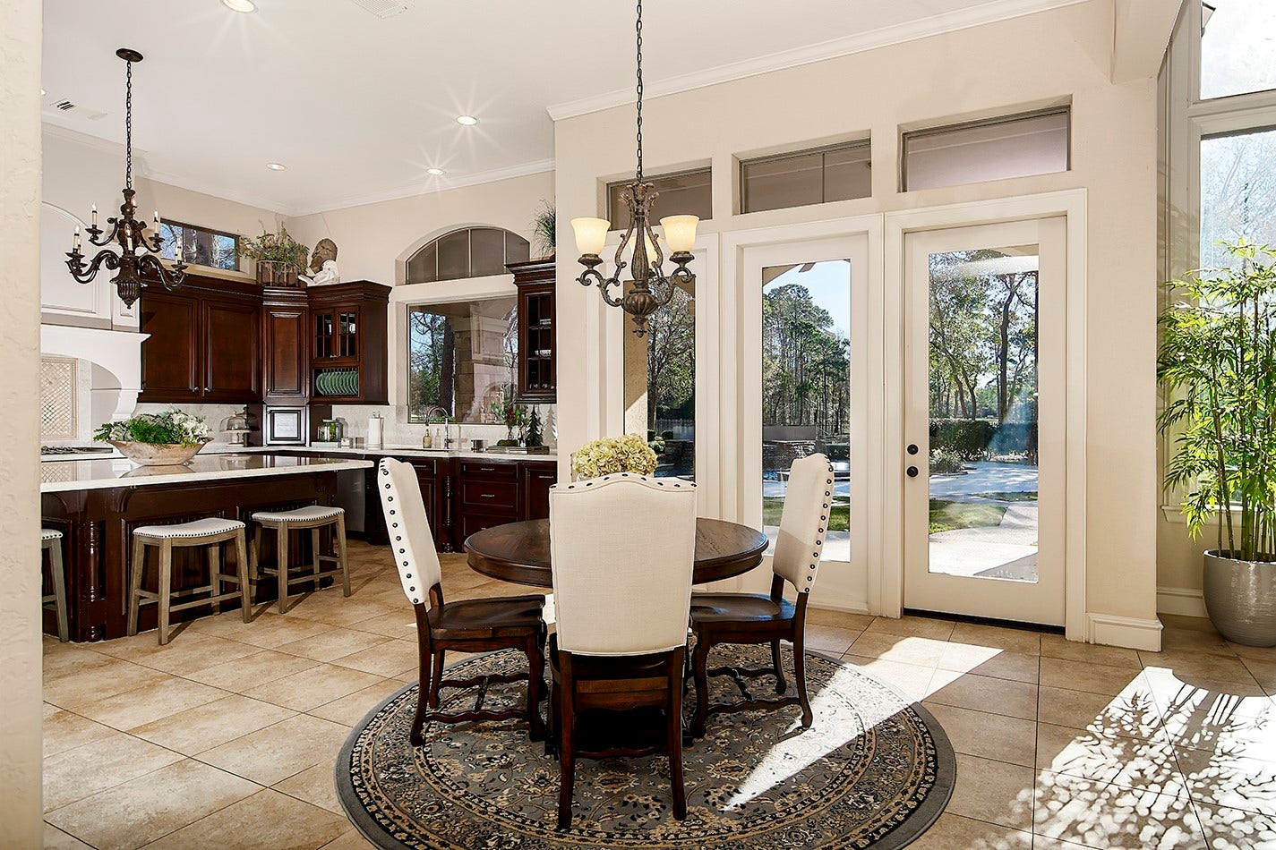32 Palmer Woods Drive, The Woodlands, TX 77381 32 Palmer Woods Drive, The Woodlands, TX 77381