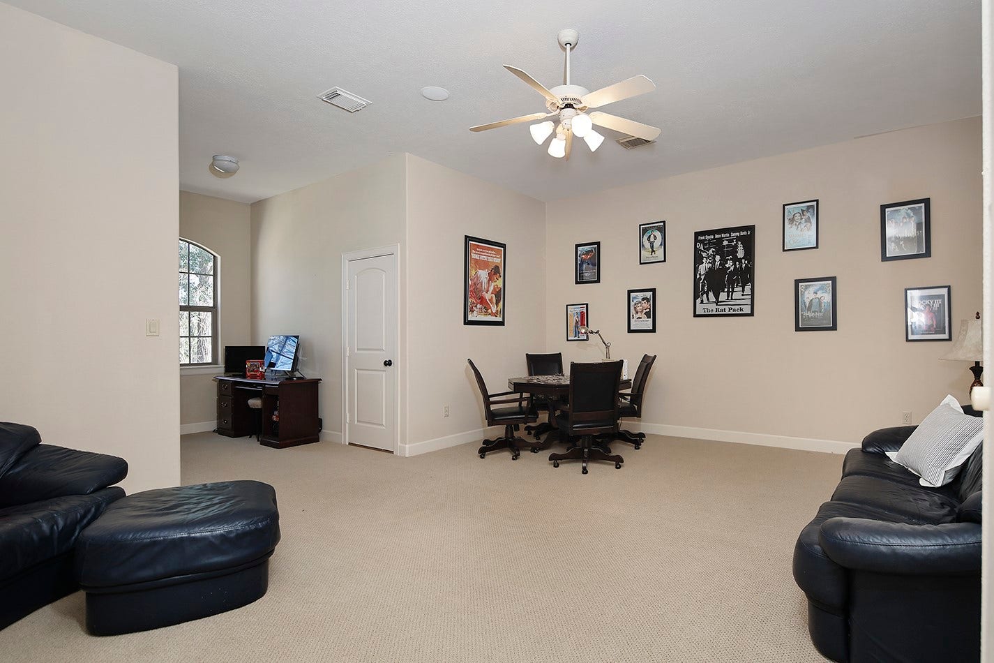 32 Palmer Woods Drive, The Woodlands, TX 77381 32 Palmer Woods Drive, The Woodlands, TX 77381