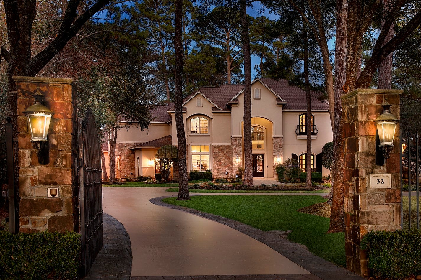 32 Palmer Woods Drive, The Woodlands, TX 77381 32 Palmer Woods Drive, The Woodlands, TX 77381