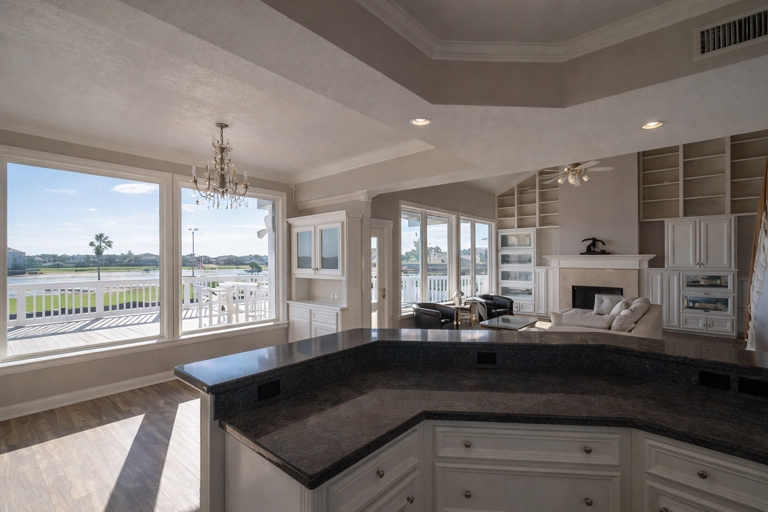 431 Hana Drive, Tiki Island, TX 77554 Kitchen island overlooking the water