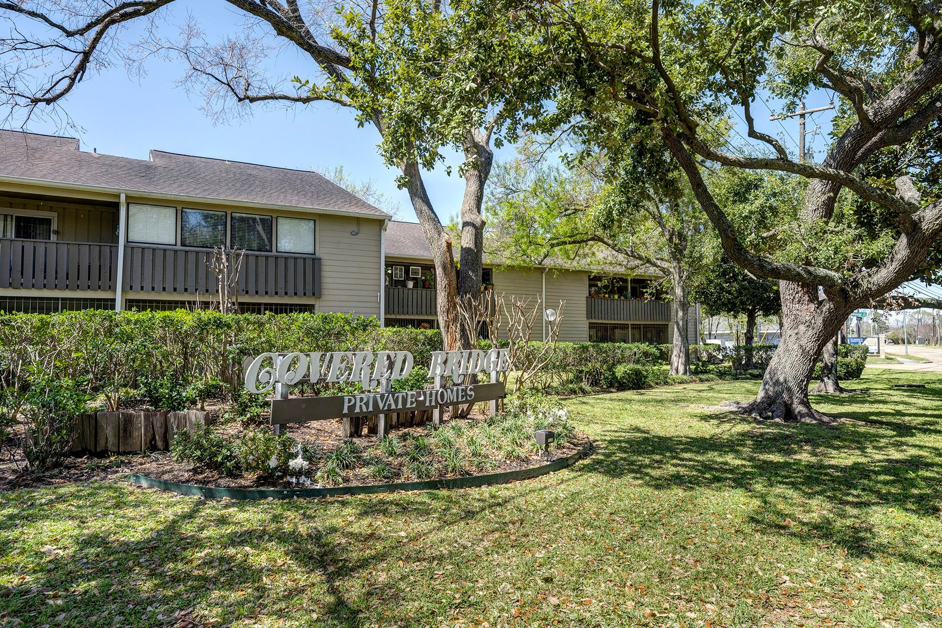 5005 Georgi Lane, #165, Houston, TX 77092 Covered Bridge community in Oak Forest West...MAKE YOUR APPOINTMENT TODAY!