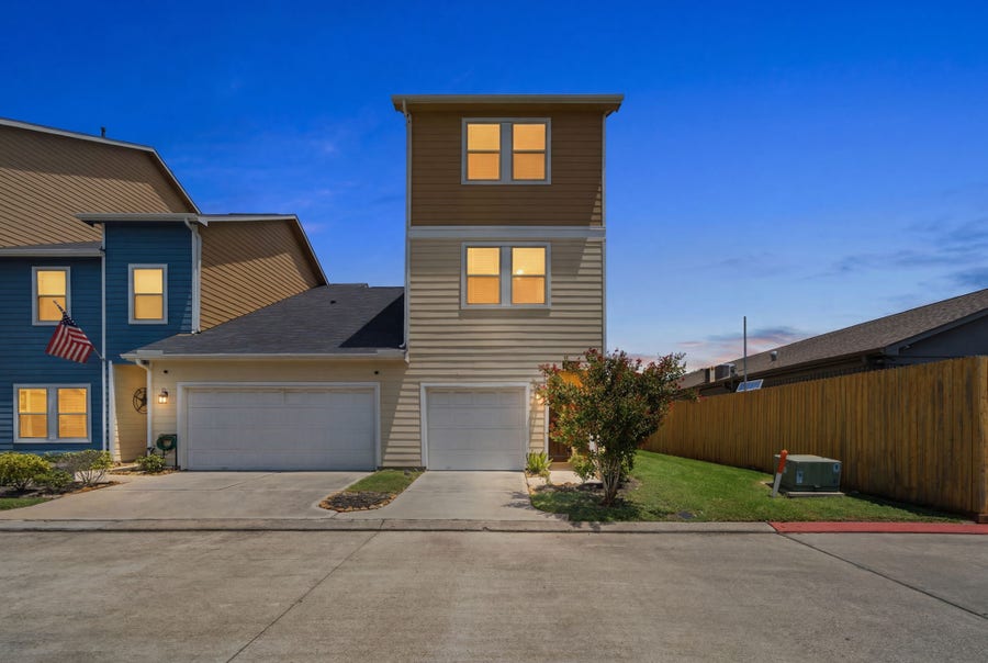 Property photo for 3607 Vineyard Lane, Pasadena, TX